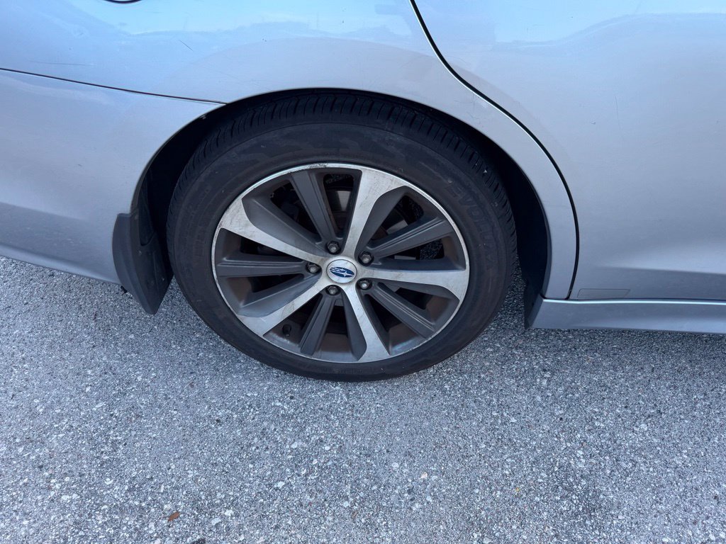 Used 2017 Subaru Legacy 3.6R Limited AWD/4WD image 5