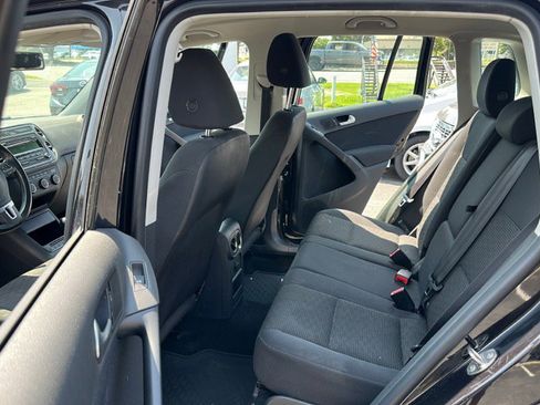 Used 2013 Volkswagen Tiguan S image 15