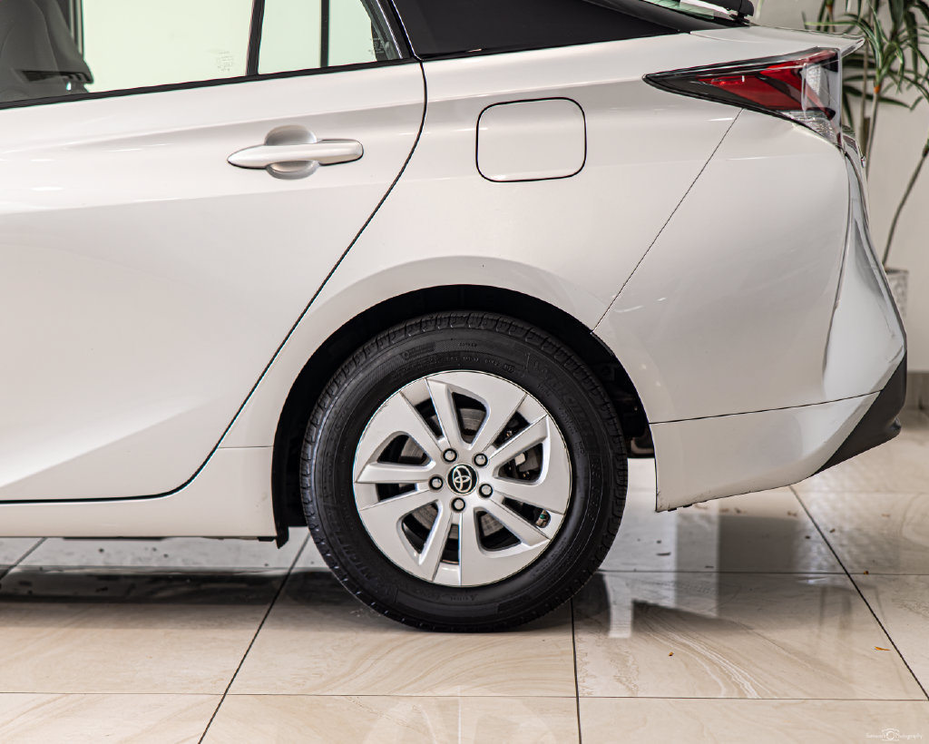 Used 2017 Toyota Prius Two FWD image 7