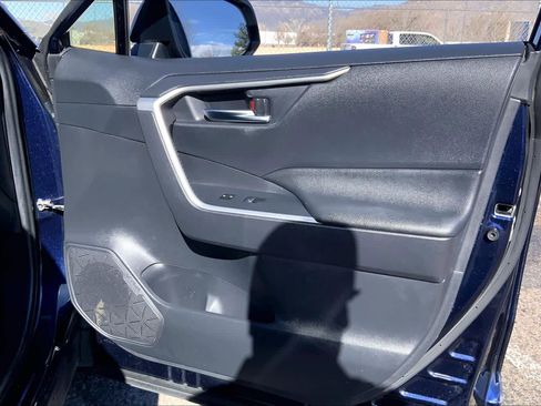 Certified 2021 Toyota RAV4 XLE Premium image 20