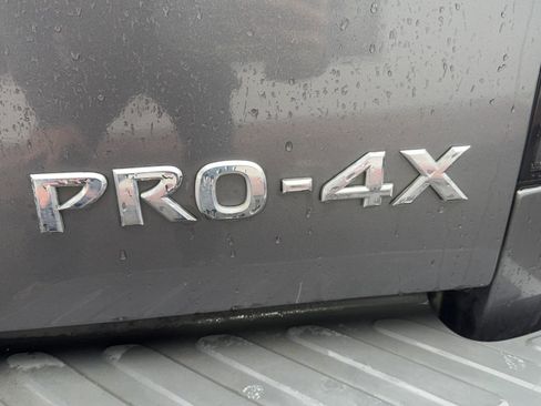 Used 2018 Nissan Frontier PRO-4X image 6