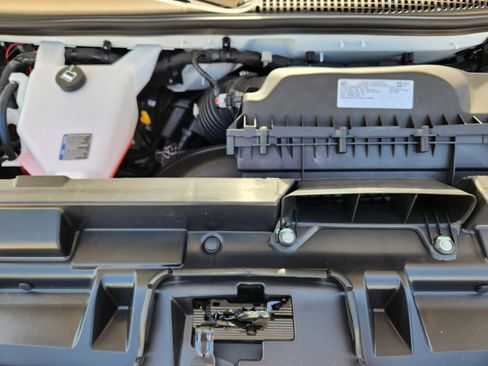 New 2026 Chevrolet Express 2500 Extended w/ Driver Convenience Package image 21