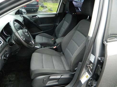 Used 2011 Volkswagen Golf TDI FWD image 12