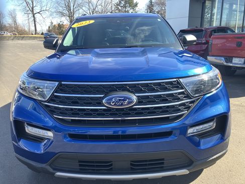 Used 2023 Ford Explorer XLT w/ Equipment Group 202A image 2