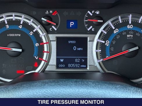 Used 2017 Toyota 4Runner TRD Off-Road Premium AWD/4WD image 26