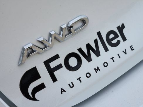 Certified 2023 Toyota Crown AWD/4WD image 13