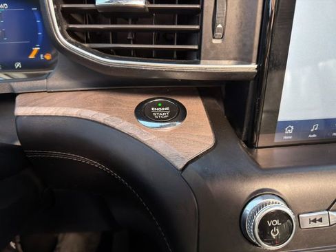 Used 2020 Ford Explorer Platinum w/ Premium Technology Package image 40