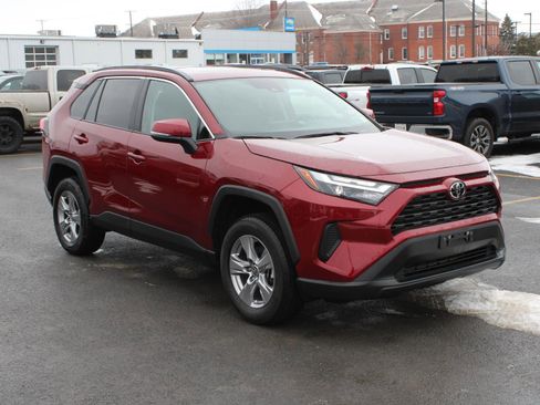 Used 2024 Toyota RAV4 XLE w/ Convenience Package image 3