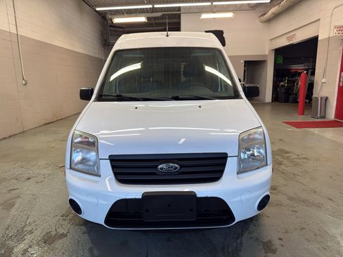Used 2013 Ford Transit Connect XLT image 2