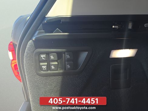 Used 2019 BMW X7 xDrive40i w/ Premium Package AWD/4WD image 32