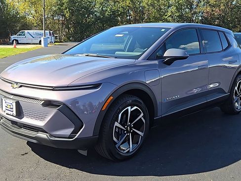 New 2026 Chevrolet Equinox EV LT image 8