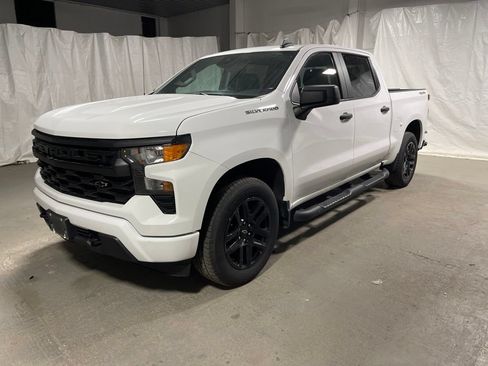 Used 2024 Chevrolet Silverado 1500 Custom AWD/4WD image 3