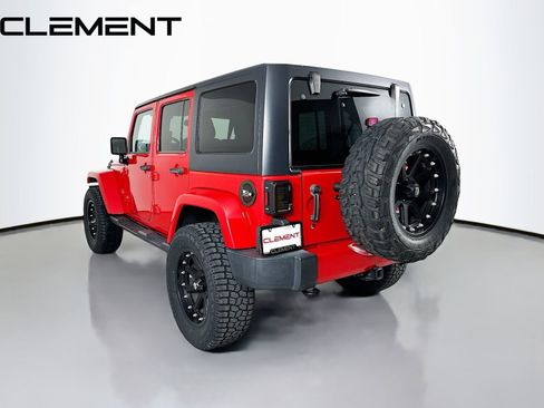Used 2016 Jeep Wrangler Unlimited Sahara w/ Max Tow Package AWD/4WD image 10