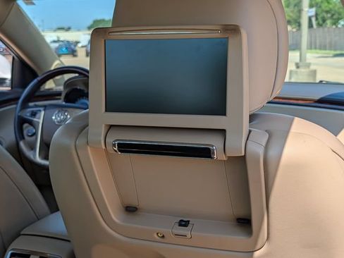 Used 2010 Buick LaCrosse CXS w/ Touring Package FWD image 27