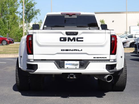 Used 2024 GMC Sierra 3500 Denali Ultimate image 40