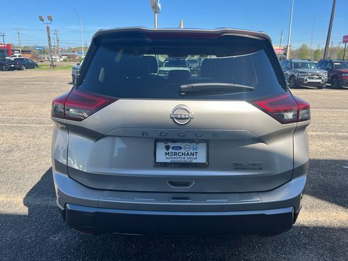 Used 2024 Nissan Rogue SL w/ SL Premium Package image 8