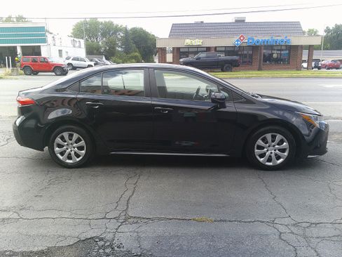 Used 2024 Toyota Corolla LE FWD image 6