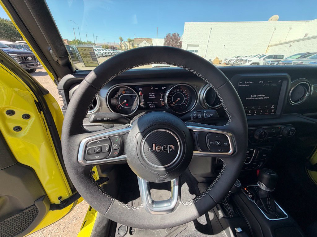 Used 2023 Jeep Wrangler Unlimited Sahara w/ LED Lighting Group AWD/4WD image 11