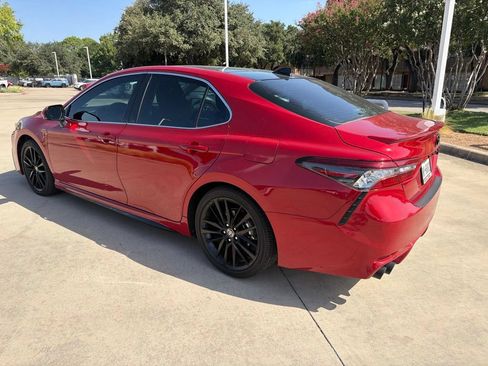Used 2024 Toyota Camry XSE FWD image 9