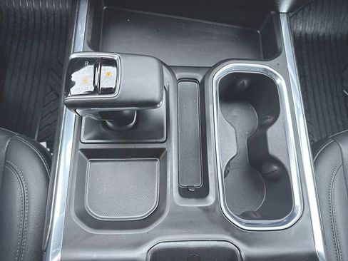 Used 2025 Chevrolet Silverado 1500 LTZ image 16