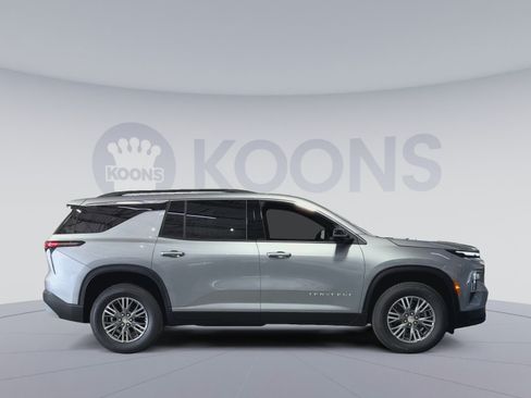 New 2026 Chevrolet Traverse LT w/ Driver Confidence Package FWD image 12
