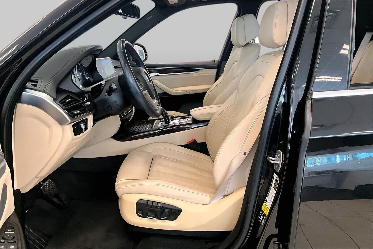 Used 2017 BMW X5 xDrive50i AWD/4WD image 7