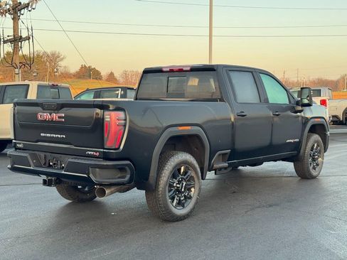 New 2026 GMC Sierra 2500 AT4 w/ AT4 Premium Plus Package image 4
