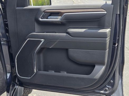 Used 2024 Chevrolet Silverado 1500 LT image 6