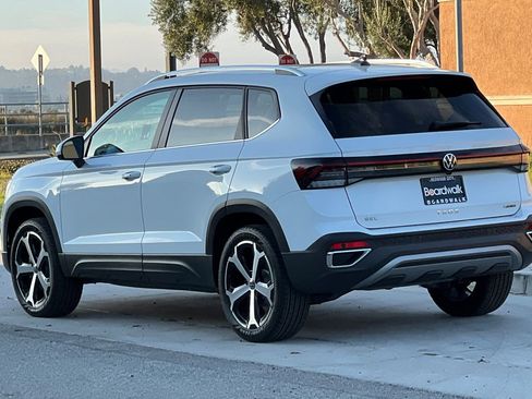 New 2026 Volkswagen Taos SEL AWD/4WD image 6