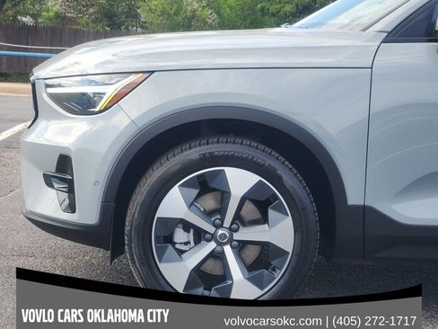 Used 2026 Volvo XC40 B5 Plus w/ Protection Package Premier AWD/4WD image 6