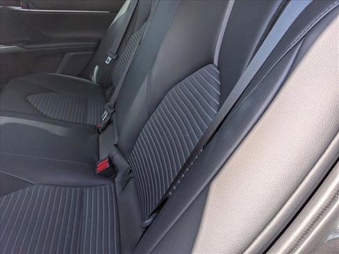 Used 2022 Toyota Camry SE FWD image 13