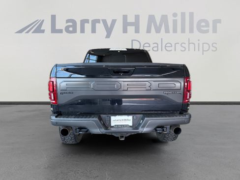 Used 2017 Ford F150 Raptor w/ Equipment Group 802A Luxury AWD/4WD image 4
