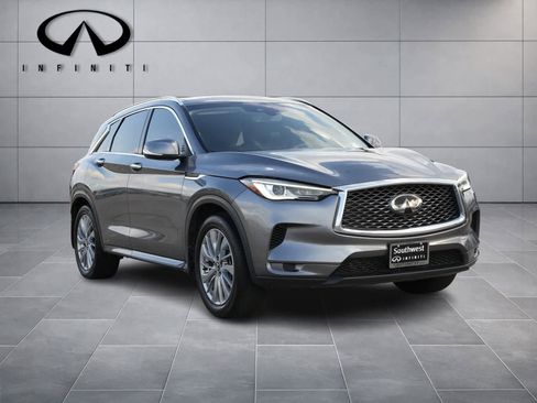 Used 2023 INFINITI QX50 Luxe image 3