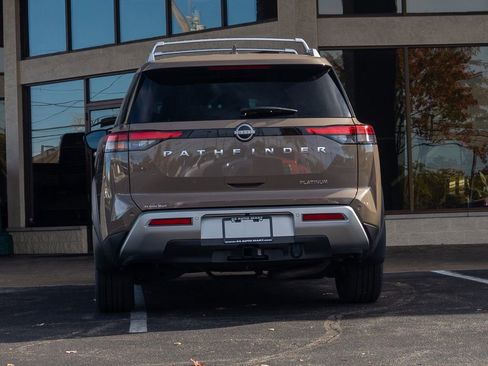 Used 2024 Nissan Pathfinder Platinum w/ Cargo Package image 7