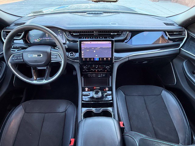 Used 2023 Jeep Grand Cherokee Trailhawk w/ Luxury Tech Group III AWD/4WD image 13
