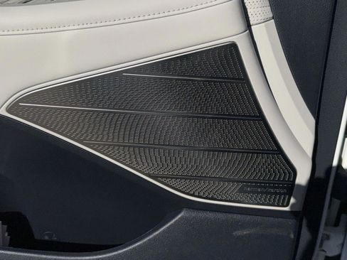 Used 2024 Hyundai Palisade Calligraphy image 18