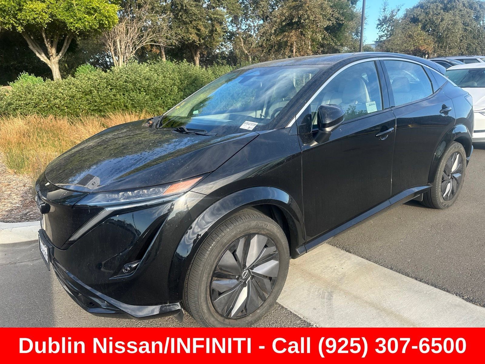 Used 2023 Nissan Ariya FWD image 2