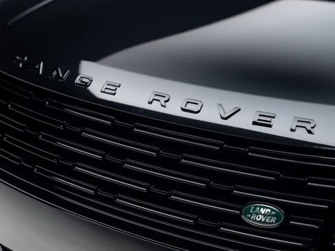 Used 2023 Land Rover Range Rover SE image 13