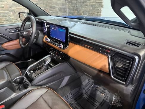 Used 2023 GMC Canyon AT4 w/ AT4 Premium Package AWD/4WD image 27