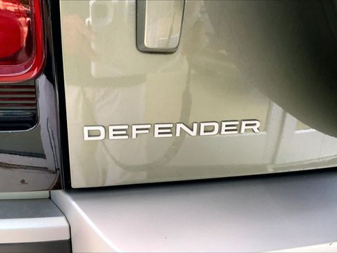 Used 2024 Land Rover Defender 110 S AWD/4WD image 10