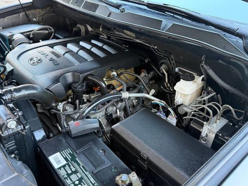 Used 2012 Toyota Tundra Limited w/ Platinum Pkg image 7