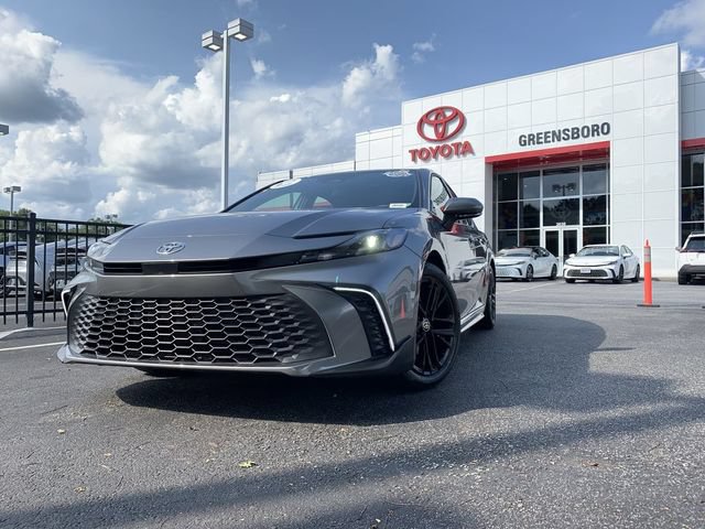 Used 2026 Toyota Camry SE FWD image 4