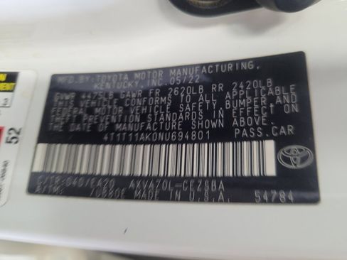 Used 2022 Toyota Camry SE w/ Convenience Package FWD image 33