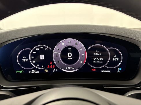 Certified 2025 Porsche Cayenne image 36