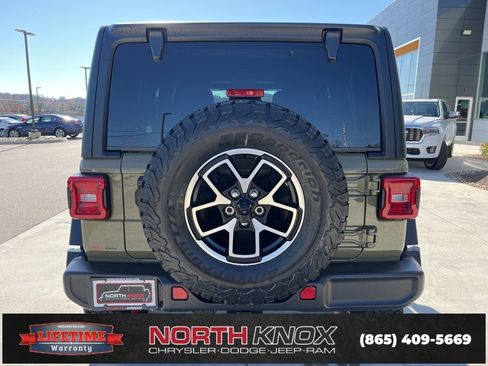 Used 2025 Jeep Wrangler Unlimited Rubicon image 18