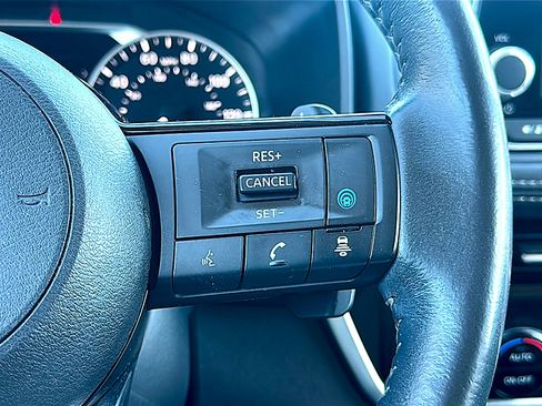 Used 2021 Nissan Rogue SV w/ Premium Package FWD image 29