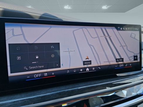 New 2026 BMW 750e xDrive image 24