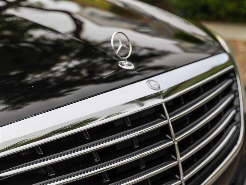 Used 2016 Mercedes-Benz S 550 Sedan image 10