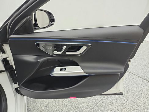 Used 2026 Mercedes-Benz E 450 4MATIC Sedan w/ Winter Package image 21