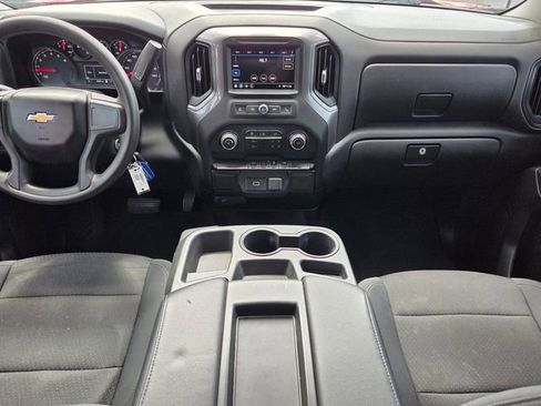 Used 2019 Chevrolet Silverado 1500 Custom w/ Custom Value Package image 7